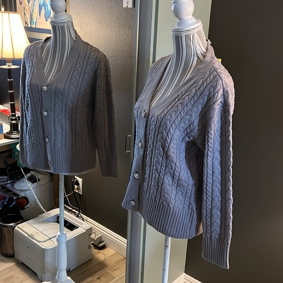 🛑 1 hour sale. Anne Klein, cardigan sweater, medium, bling buttons - Picture 2 of 8